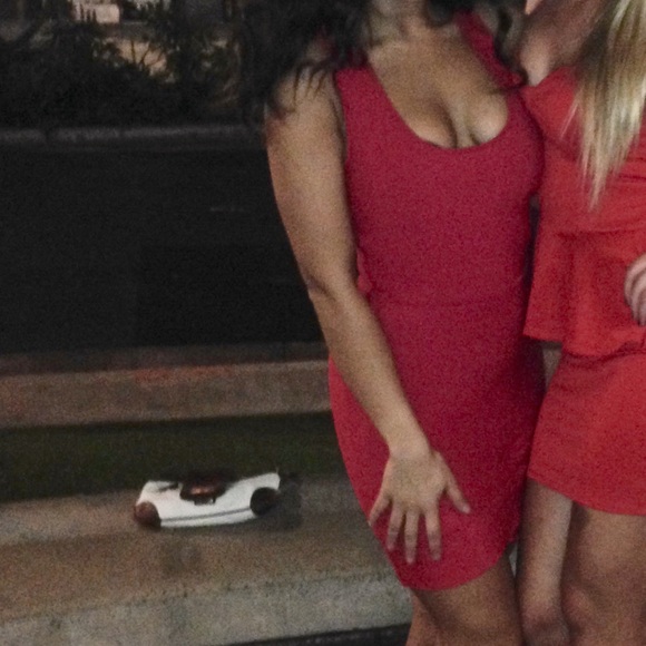 BCBGMAXAZRIA Red racerback bodycon dress - Picture 3 of 6